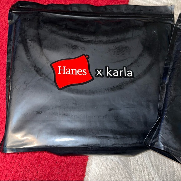 NWT Hanes x Karla sleeveless t-shirt Size 2X C2 - Picture 3 of 4